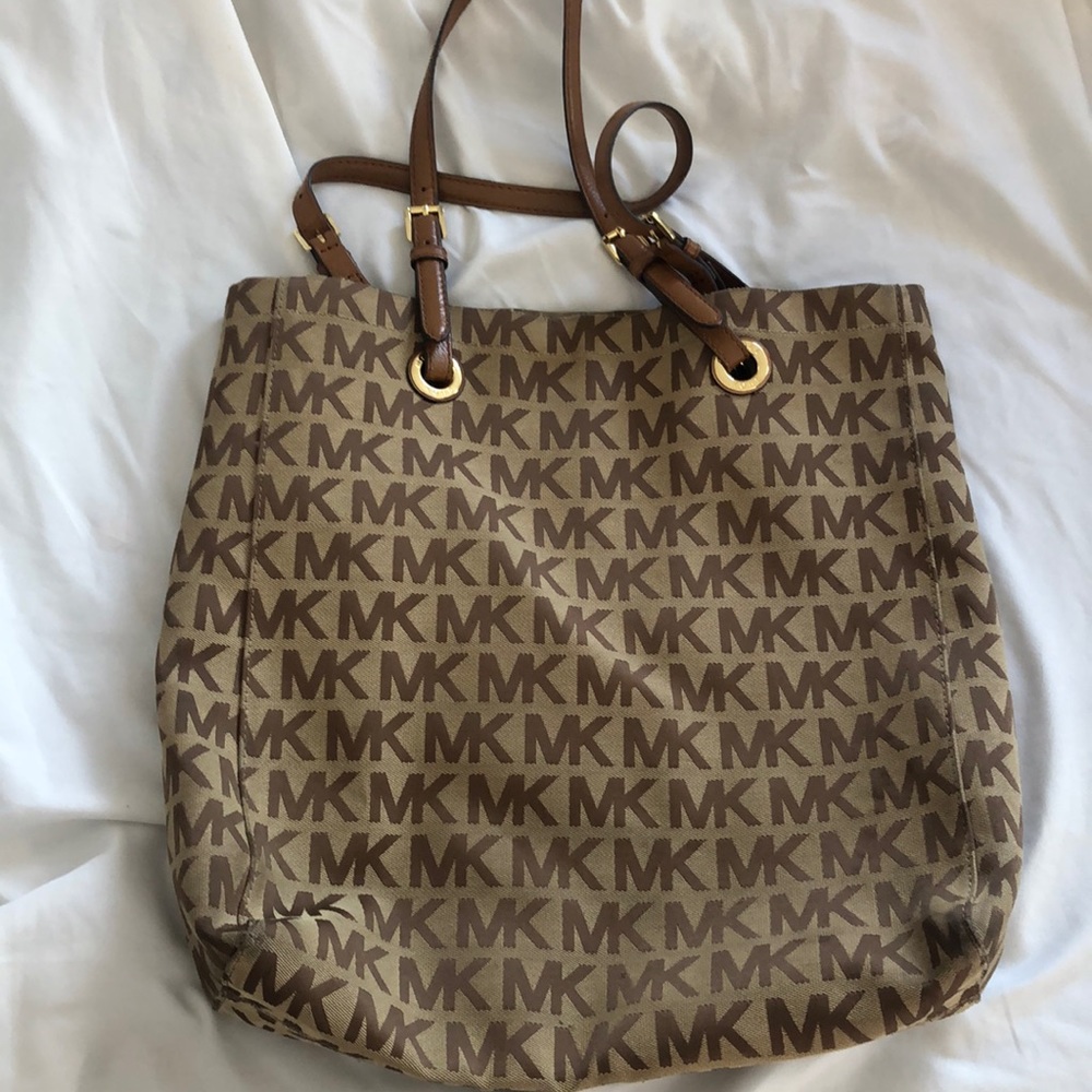 Michael Kors purse